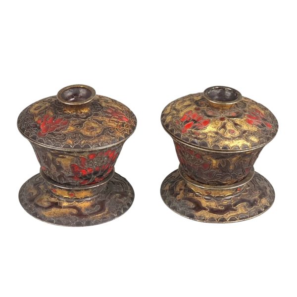 A pair of antique Chinese cloisonne tea cups, 18thC